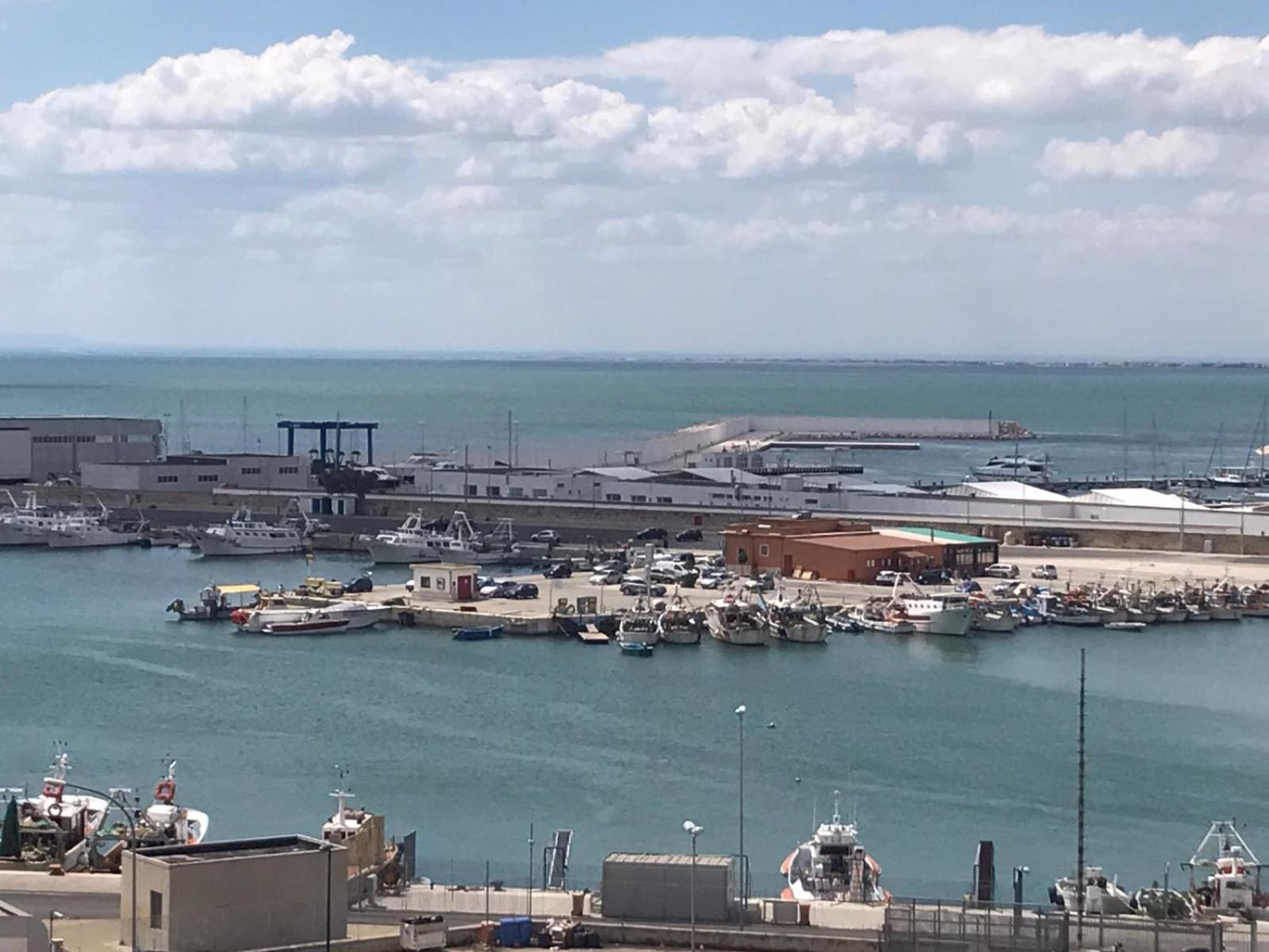B&B Piazza Marconi Manfredonia Εξωτερικό φωτογραφία