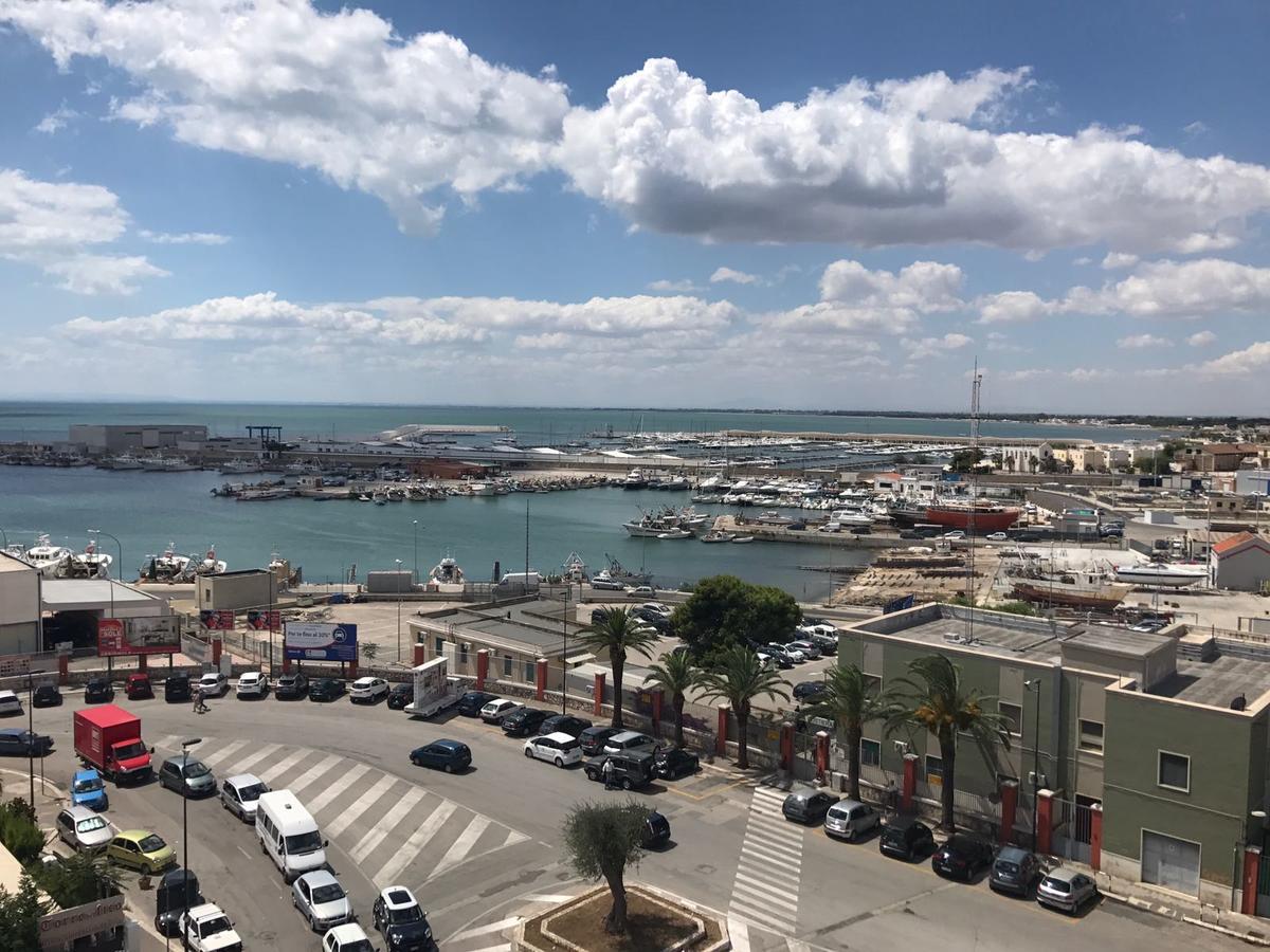 B&B Piazza Marconi Manfredonia Εξωτερικό φωτογραφία